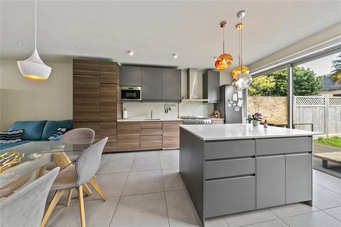 3 bedroom terraced house for sale, Sandycombe Road, Kew, Surrey, TW9