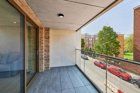 2 bedroom flat to rent, Crompton Street, London, W2