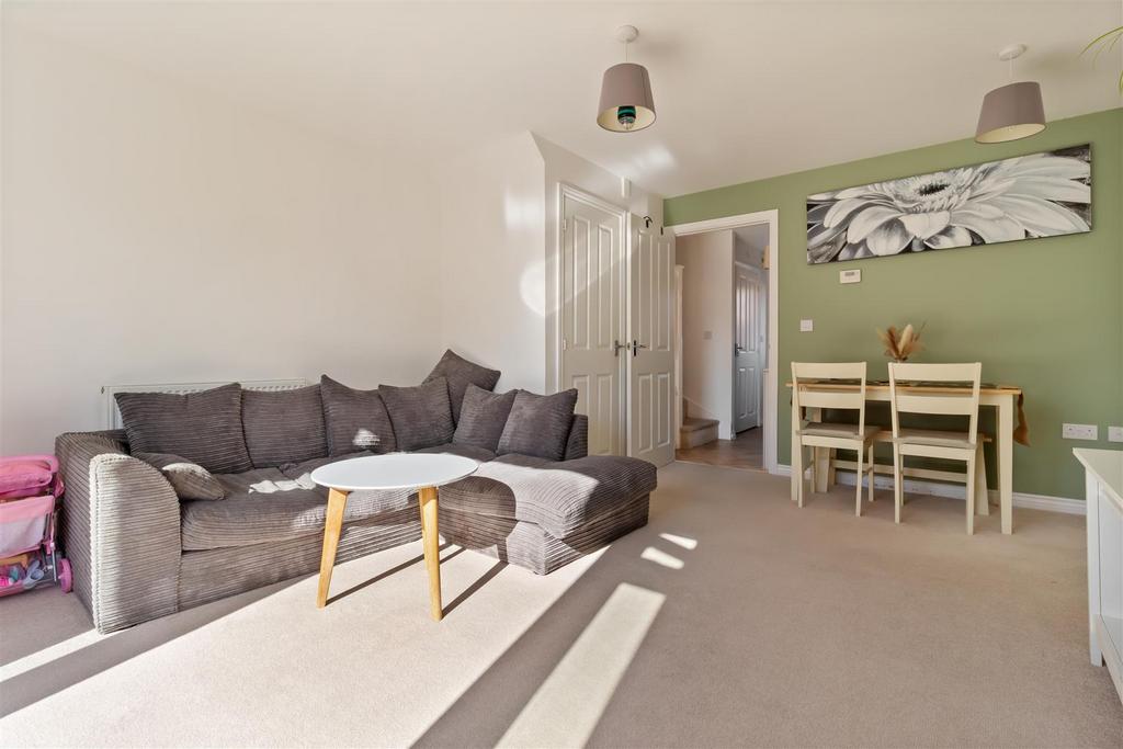 17 Oaksheath Gardens-016.jpg