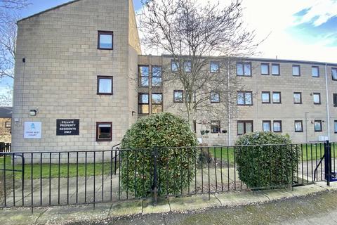 2 bedroom flat for sale, Crow Nest Court, Mirfield