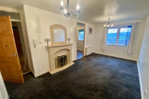 2 bedroom flat for sale, Crow Nest Court, Mirfield