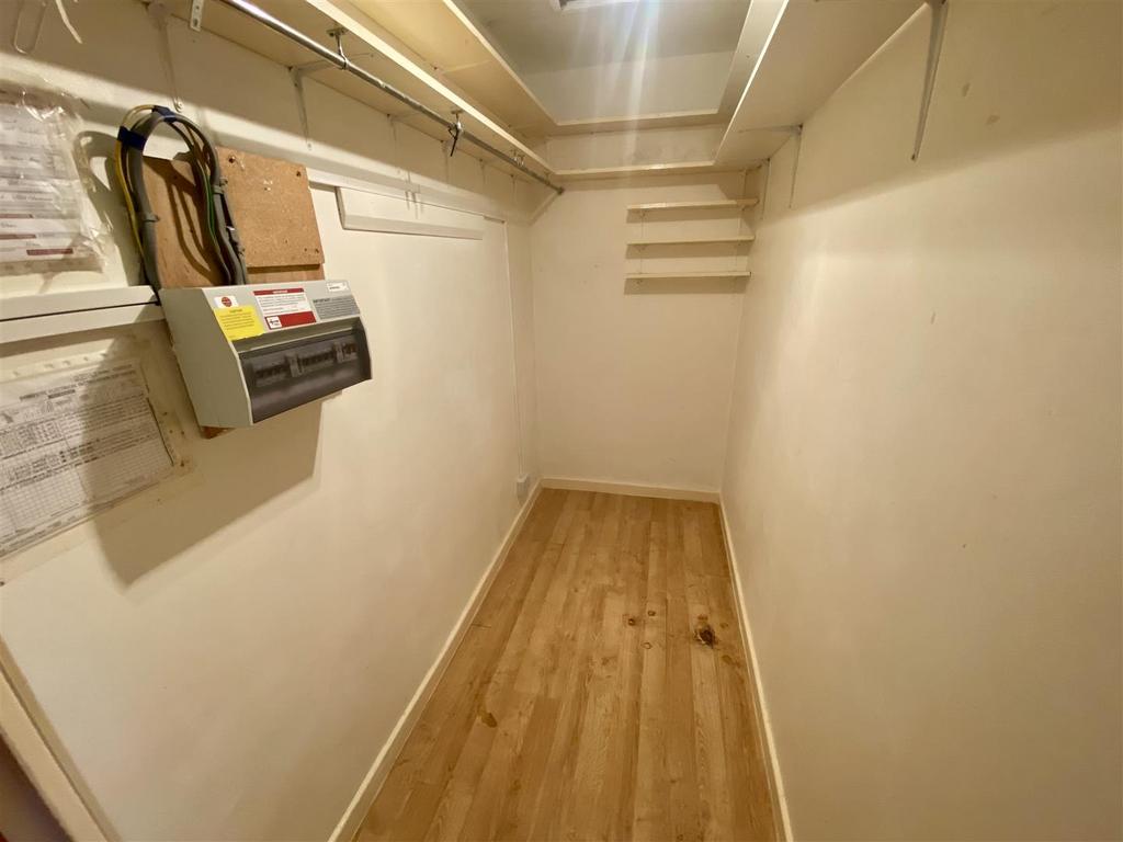 Bramleys Estate Agents - Crow Nest Court - Mirfiel