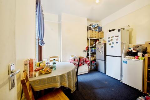 undefined, Sylvan Avenue, London, N22