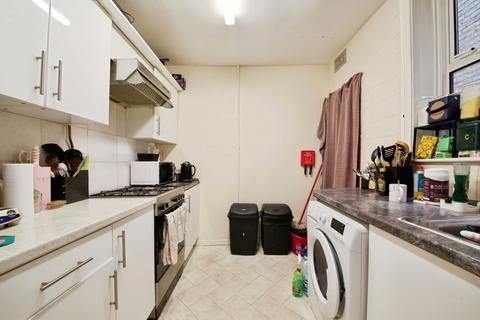 undefined, Sylvan Avenue, London, N22