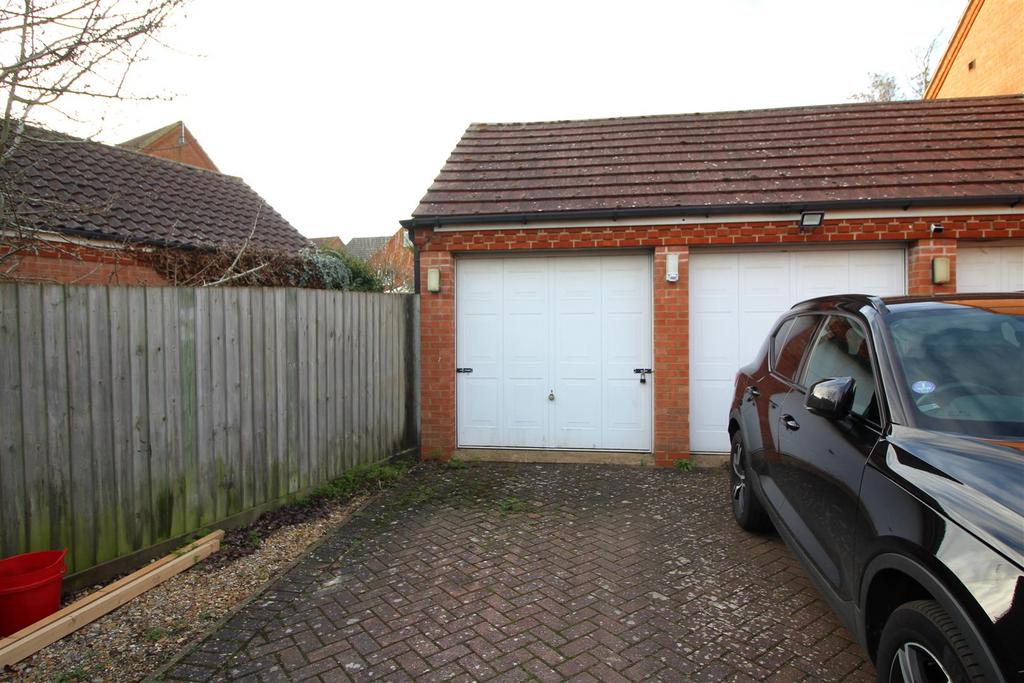 Garage.JPG