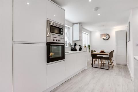 undefined, Whitehall Road, Bradford BD12