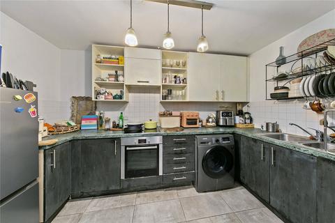 2 bedroom apartment for sale, Melliss Avenue, Kew, Surrey, TW9