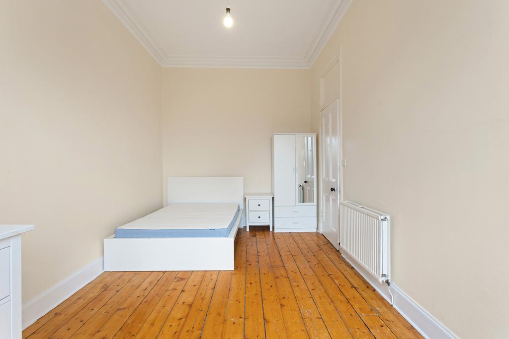 Double Bedroom 2 of 40 (Flat 7) Warrender Park...