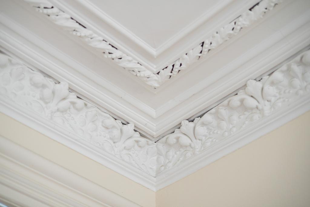 Cornice of 40 (Flat 7) Warrender Park Terrace