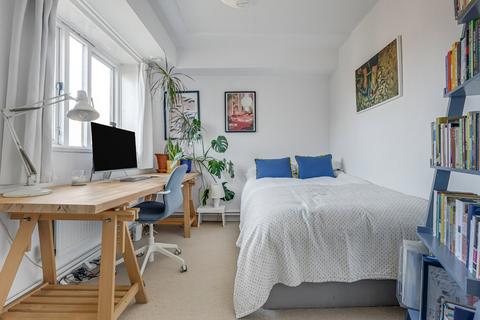 2 bedroom maisonette for sale, Balls Pond Road, Islington, London, N1