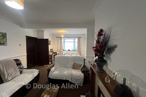 3 bedroom semi-detached house for sale, Mayesbrook Road, Ilford, Essex