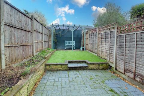 2 bedroom end of terrace house for sale, Quakers Lane, Potters Bar EN6