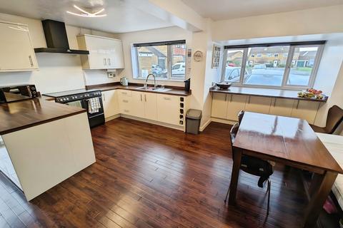 3 bedroom semi-detached house for sale, Lancaster Road, Yate