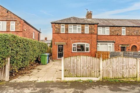 3 bedroom end of terrace house for sale, Chorley Road, SALE