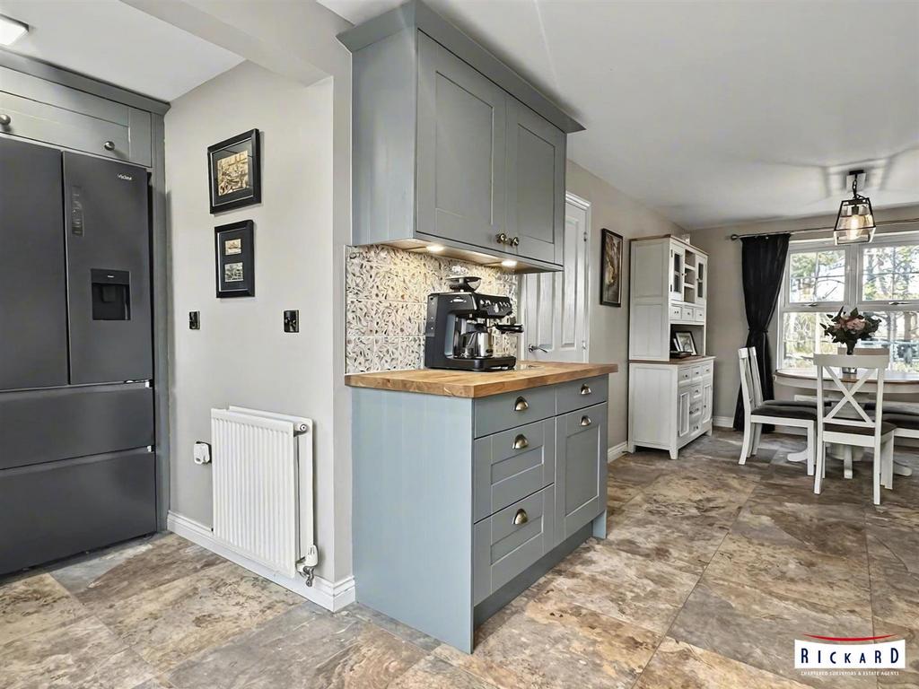 Open plan kitchen diner