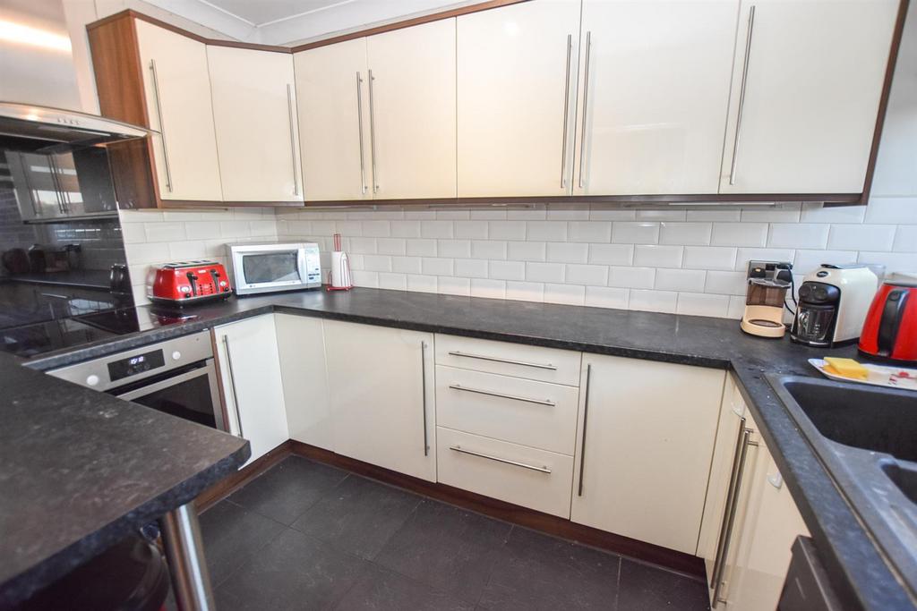 Kitchen b 1.jpg