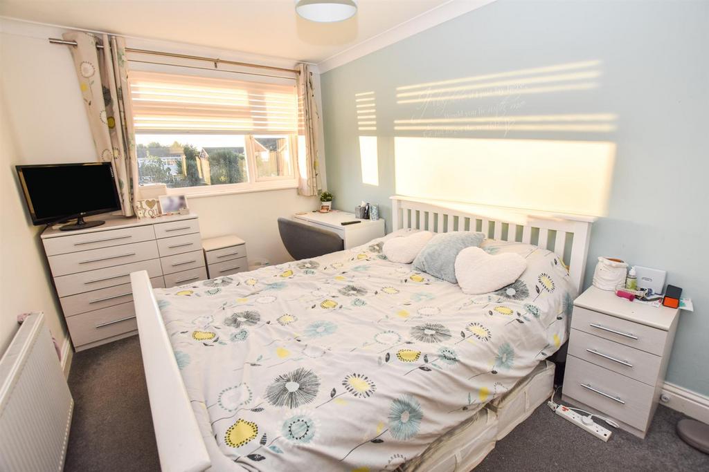 Bedroom 1.jpg