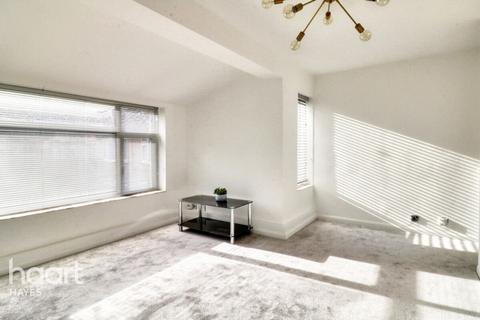 2 bedroom maisonette for sale, Wood End Green Road, Hayes