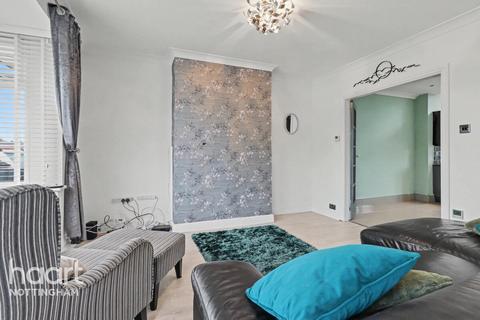 3 bedroom semi-detached house for sale, Doncaster Avenue, Nottingham