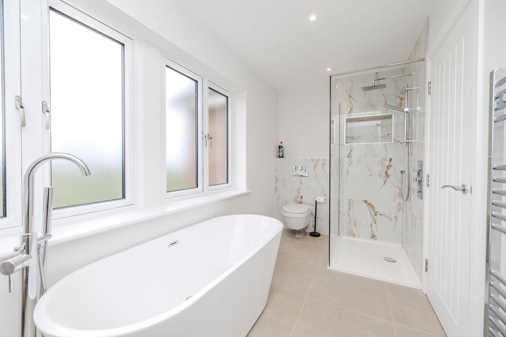 En-suite Bathroom