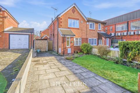2 bedroom semi-detached house for sale, Broad Street, Middleton, Manchester, M24