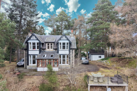 5 bedroom detached house for sale - Station Road, Newtonmore