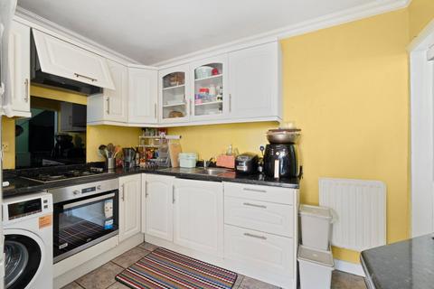 2 bedroom terraced house for sale, Winchcombe Road, Surrey SM5