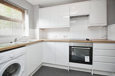 2 bedroom flat to rent, Victoria Road, Hitchin SG5