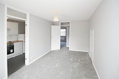 2 bedroom flat to rent, Victoria Road, Hitchin SG5