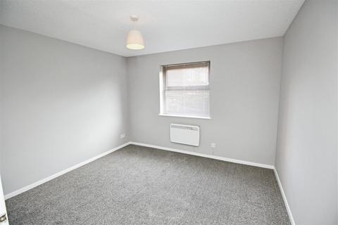 2 bedroom flat to rent, Victoria Road, Hitchin SG5