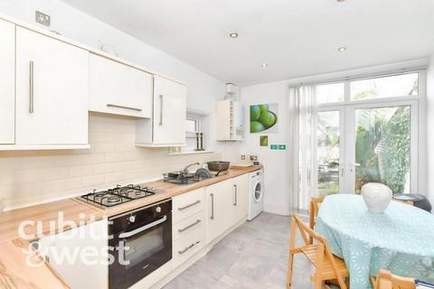 3 bedroom terraced house to rent, NO DEPOSIT OPTION AVAILABLE Pretoria Road Southsea PO4
