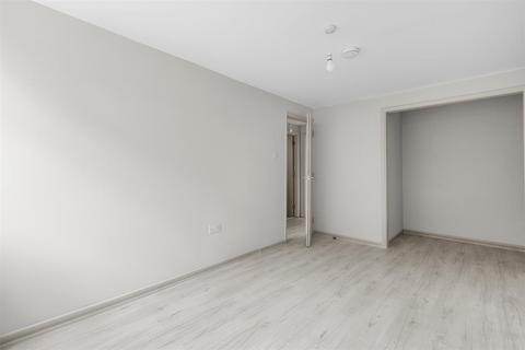 undefined, Pettifer Way, High Wycombe HP12