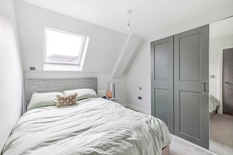1 bedroom flat for sale, Melbourne Road, Bushey