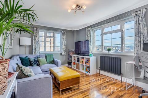 2 bedroom detached house to rent, Ashford Road, London NW2