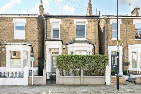 3 bedroom flat for sale, Sudbourne Road, London SW2