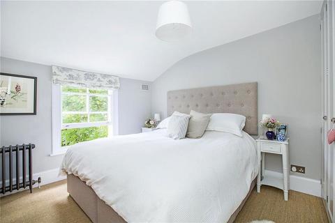 3 bedroom flat for sale, Sudbourne Road, London SW2