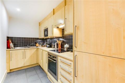 2 bedroom flat to rent, Owen Street, London EC1V