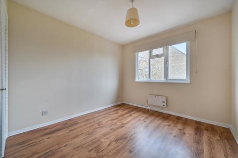 undefined, Elder Close, Surrey GU4