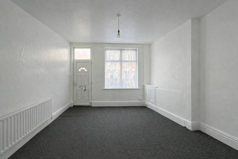 3 bedroom end of terrace house to rent, Quorn Road ( Mid- terrace), Leicester LE5