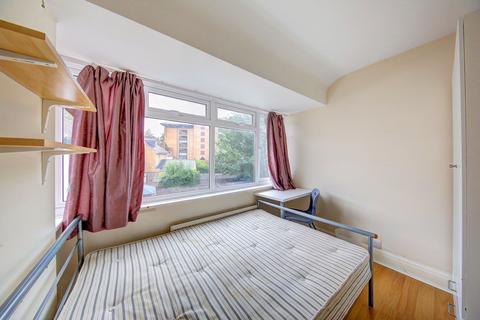 4 bedroom terraced house to rent, The Bittoms, Kingston upon Thames KT1