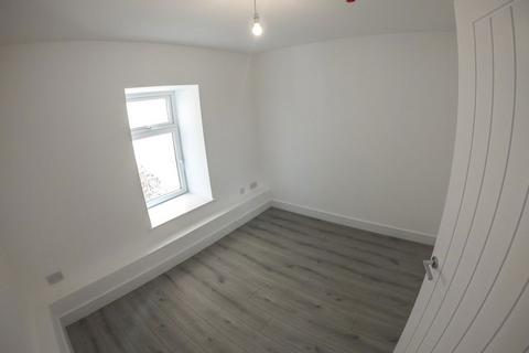 1 bedroom apartment to rent, Eagle Inn, Brynna