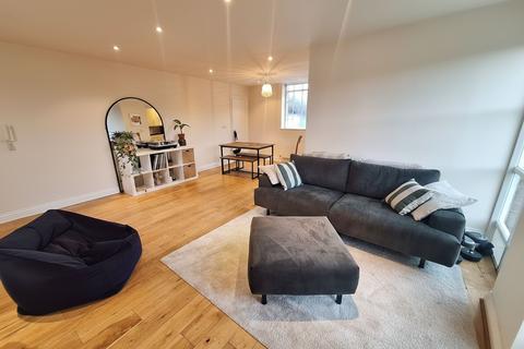 2 bedroom apartment to rent, Clarkes Lane, Beeston, NG9
