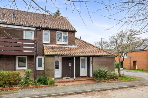 undefined, Siskin Close, Horsham, RH12