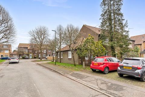 undefined, Siskin Close, Horsham, RH12