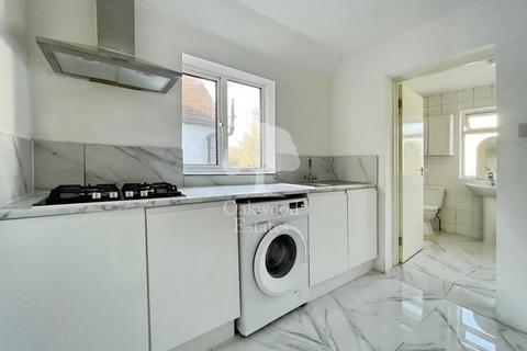 1 bedroom flat to rent, Bath Road, Slough SL1
