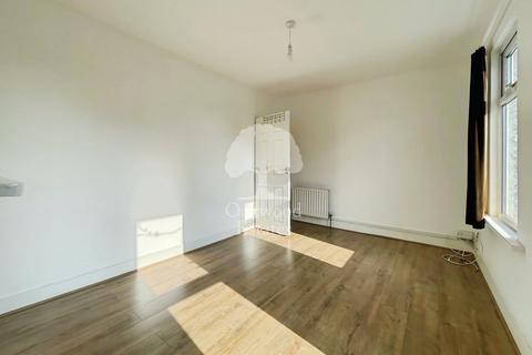 1 bedroom flat to rent, Bath Road, Slough SL1