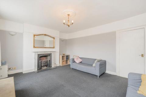 2 bedroom flat to rent, Stamford Street, London SE1