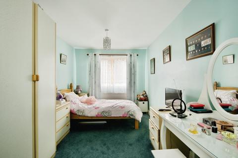2 bedroom bungalow for sale, Ron Todd Close, Dagenham, RM10