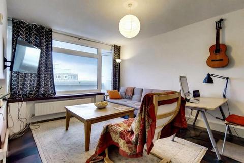 1 bedroom flat for sale, Tunworth Crescent, SW15