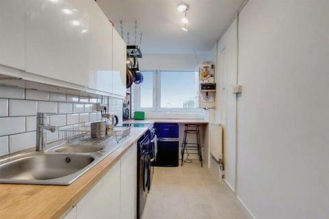 1 bedroom flat for sale, Tunworth Crescent, SW15